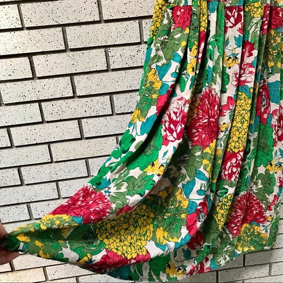 ❌SOLD❌Floral Midi Sundress•Adjustable shoulder straps•Flowy Skirt•Lightweight - Picture 2 of 4